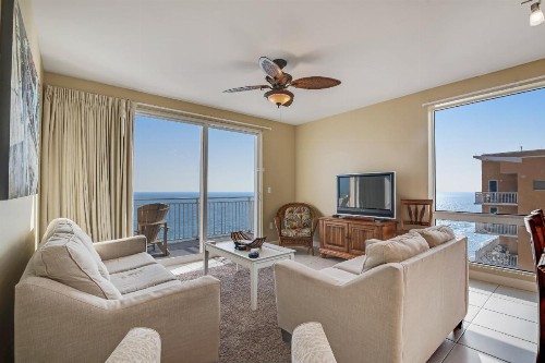 The Splash Resort and Condos East - image 1
