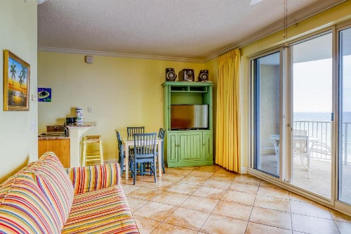 Twin Palms 603 - image 4