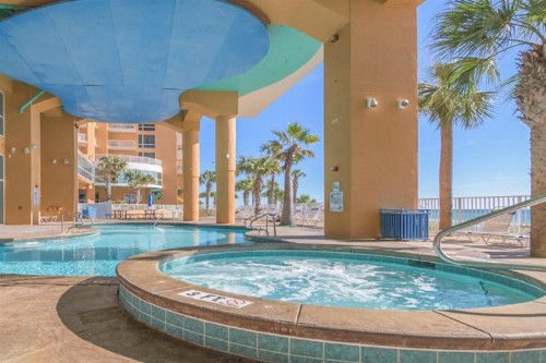 The Splash Resort and Condos West - image 10