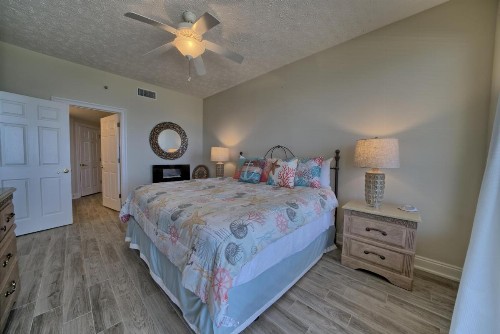 Unit 0902 Condo - image 22