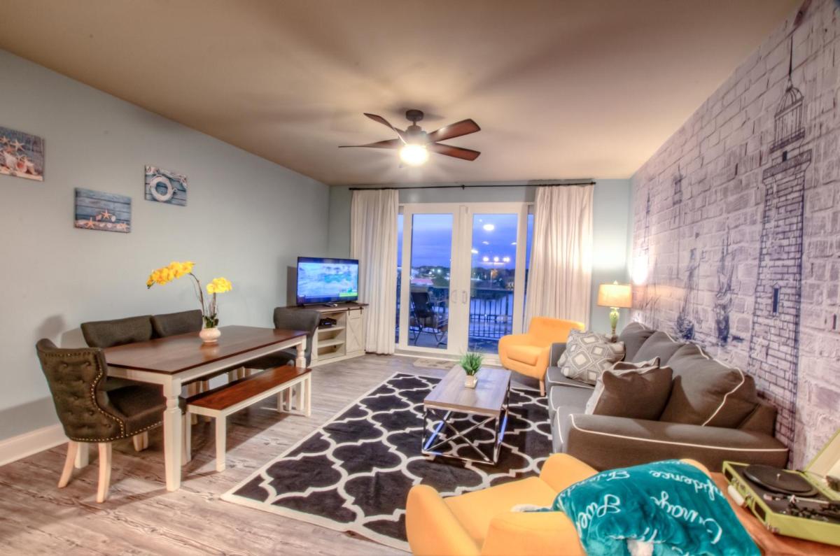 Laketown Wharf 429 By ZIA VR - main image