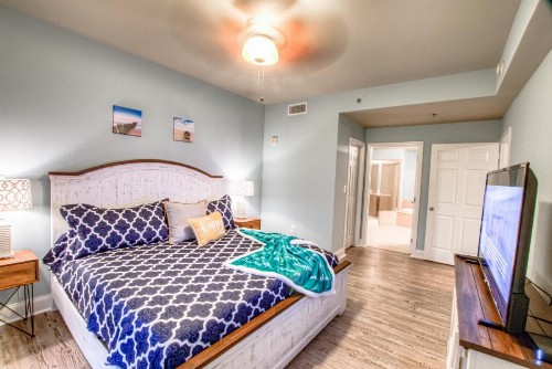 Laketown Wharf 429 By ZIA VR - image 10