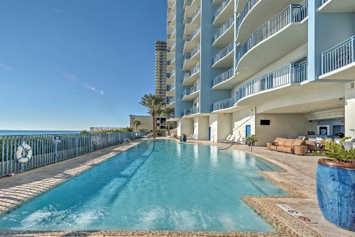 Stunning Panama City Condo with Pool Steps to Beach - image 12