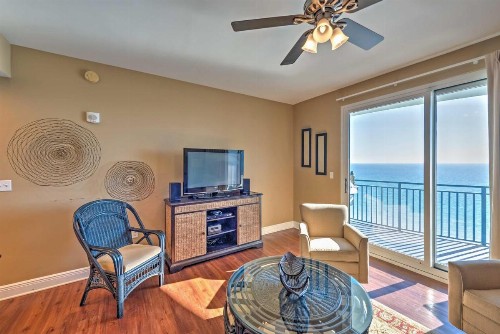 Stunning Panama City Condo with Pool Steps to Beach - image 6