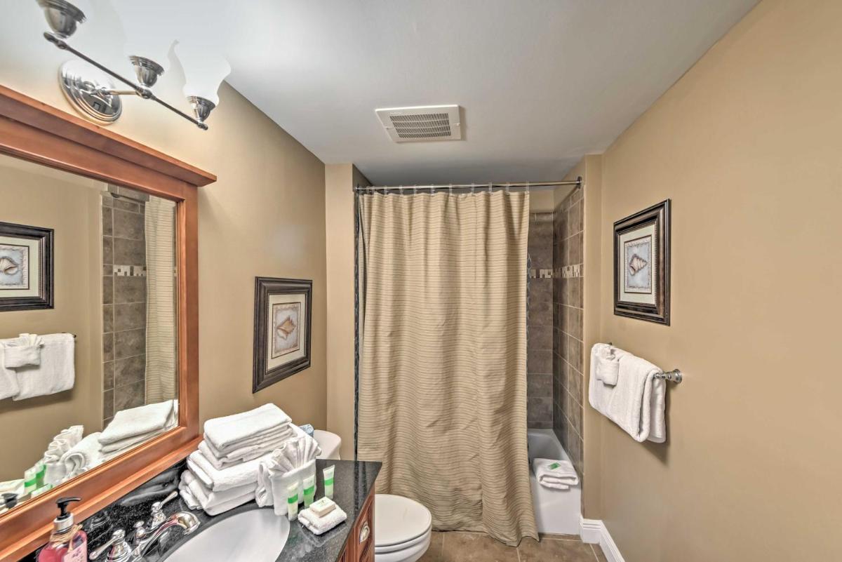 Stunning Panama City Condo with Pool Steps to Beach - image 7