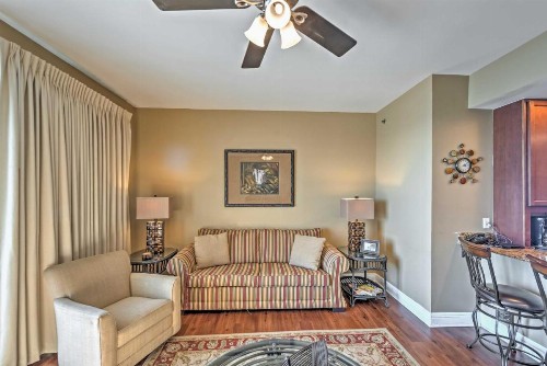 Stunning Panama City Condo with Pool Steps to Beach - image 8