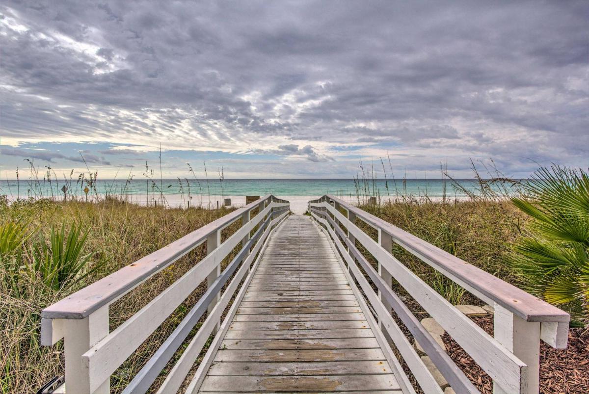 Oceanfront PCB Condo with Pool and Beach Access! - image 4