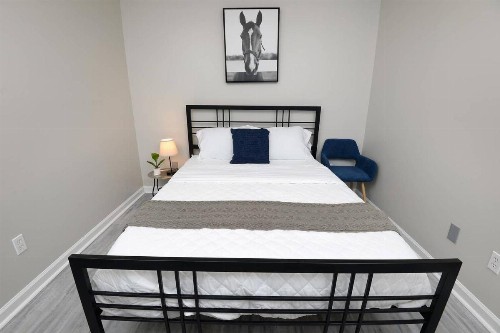 Great 3 Bedroom house in gated community - image 11