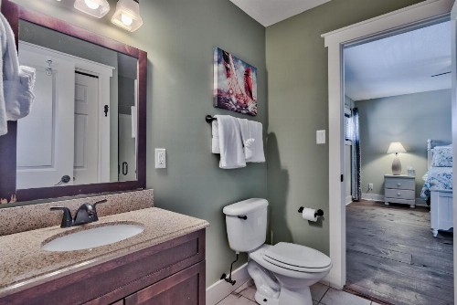 Sandy Bottoms - Fabulous West End Beach House & Hot Tub! - image 11