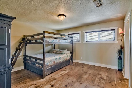 Sandy Bottoms - Fabulous West End Beach House & Hot Tub! - image 16