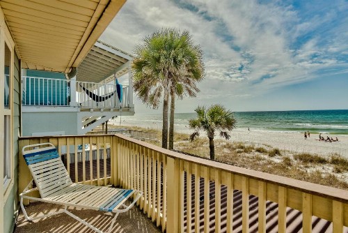 Sandy Bottoms - Fabulous West End Beach House & Hot Tub! - image 24
