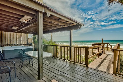 Sandy Bottoms - Fabulous West End Beach House & Hot Tub! - image 4