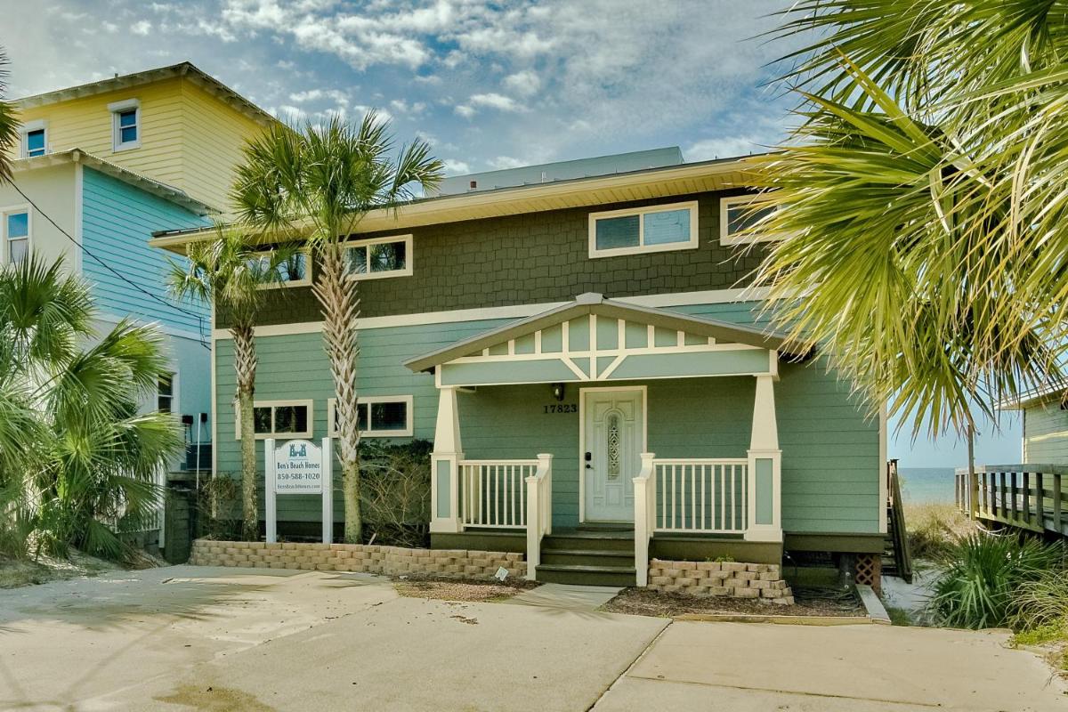 Sandy Bottoms - Fabulous West End Beach House & Hot Tub! - image 5