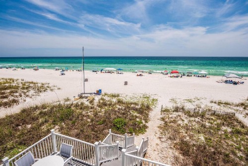 Southern Comfort - Beautiful Private Beachfront Home! - image 11