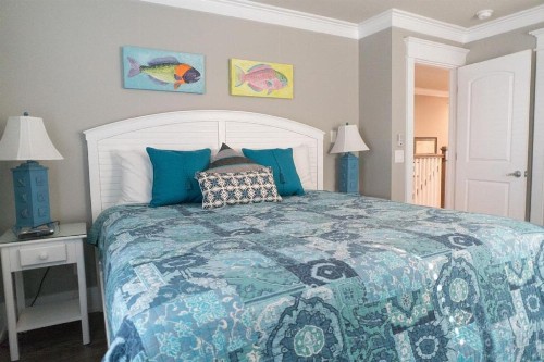 Southern Comfort - Beautiful Private Beachfront Home! - image 16