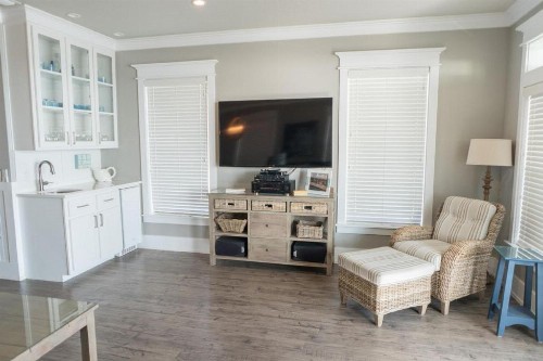 Southern Comfort - Beautiful Private Beachfront Home! - image 35