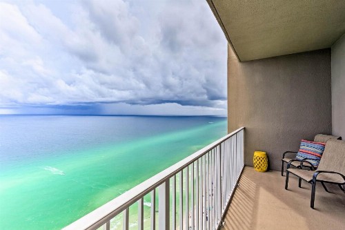Beachfront Condo with Balcony Less Than 2Mi to Gulf World - image 1
