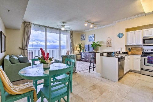 Beachfront Condo with Balcony Less Than 2Mi to Gulf World - image 11