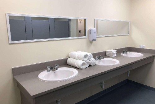 Travelodge by Wyndham Panama City Beach / Beachfront - image 7