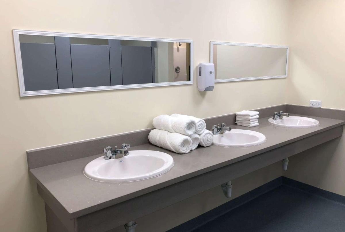 Travelodge by Wyndham Panama City Beach / Beachfront - image 7