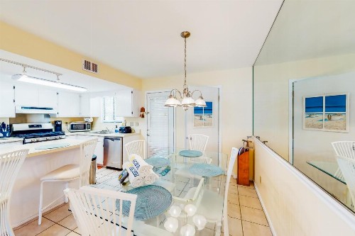 Gulf Highlands 164 W Leslie Ln