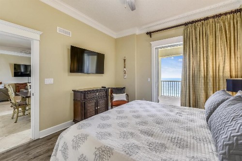 Grand Panama Beach Resort #2203-1 by Book That Condo - image 6