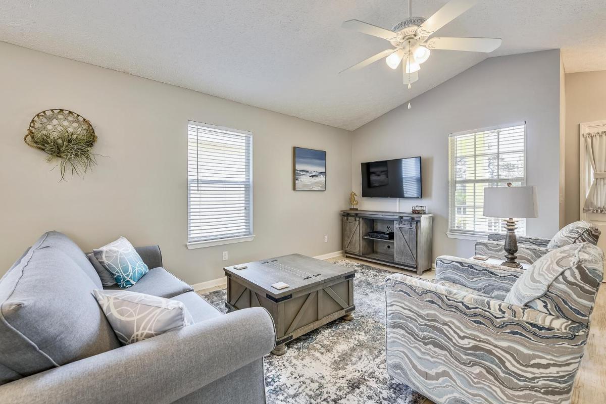 Poolside Cabana by Book That Condo - image 5