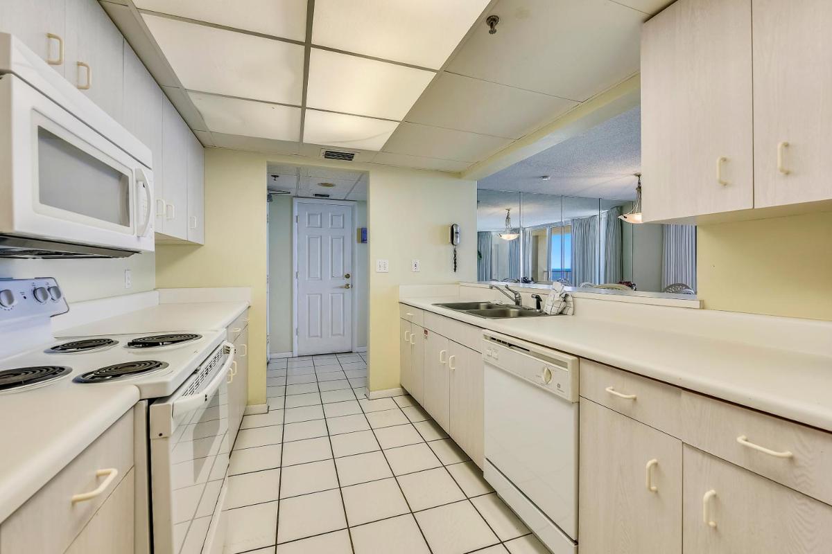 Long Beach Resort #1300-1 by Book That Condo - image 7