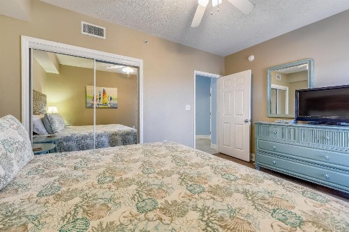 Majestic Beach Resort #1502-1 by Book That Condo - image 10