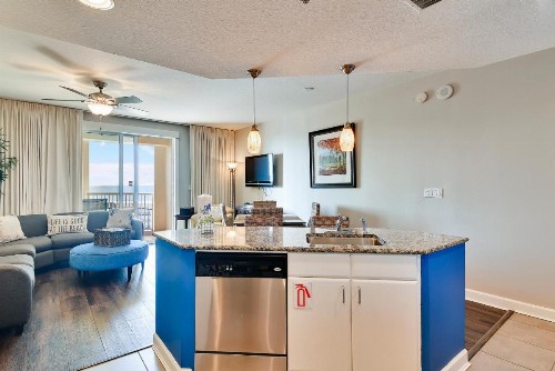 Grand Panama Beach Resort #406-2 by Book That Condo - image 5