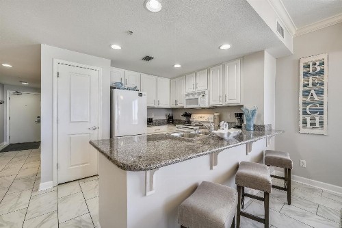 Marisol Condominiums #102 by Book That Condo - image 6
