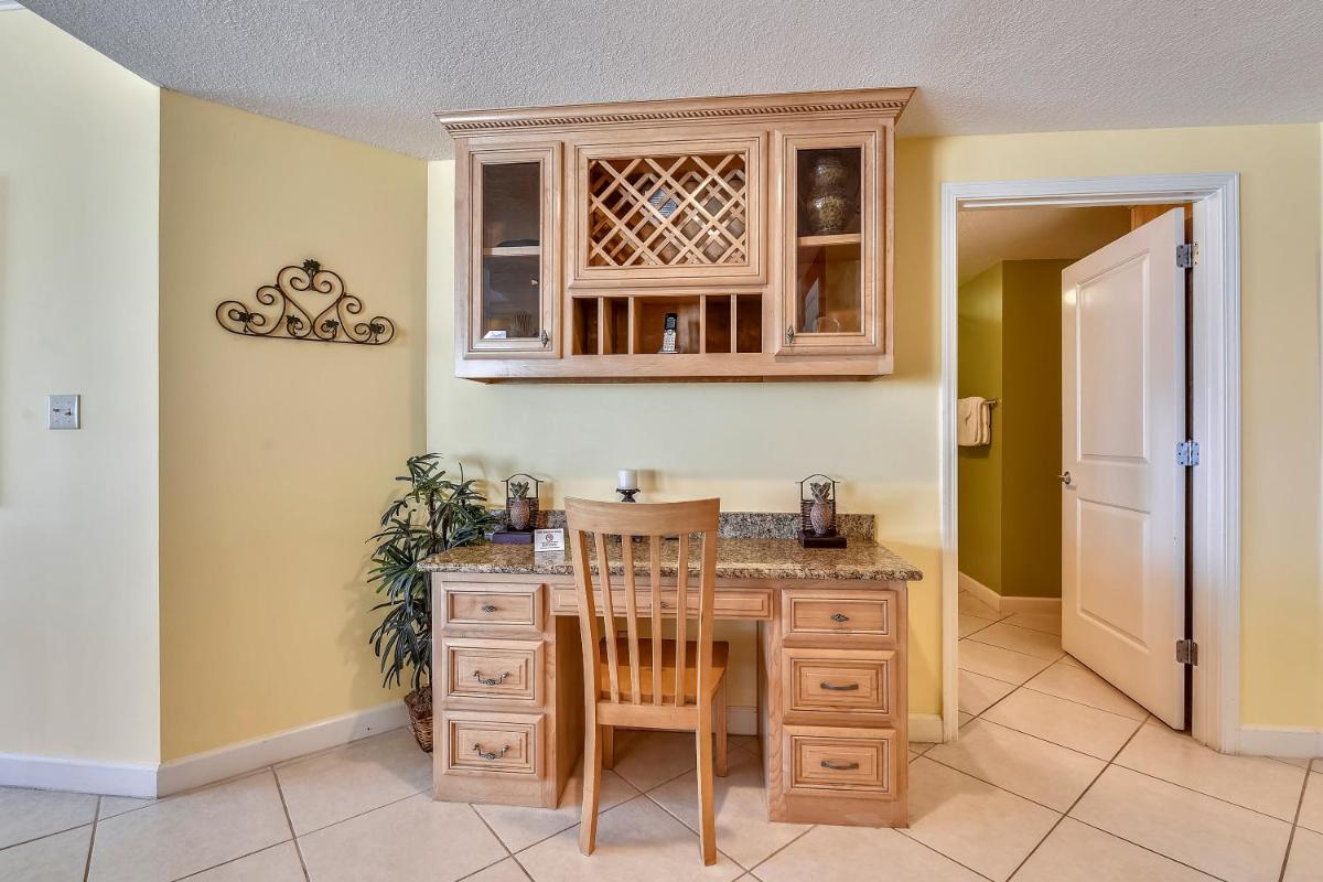 Marisol Condominiums #202 by Book That Condo - image 5
