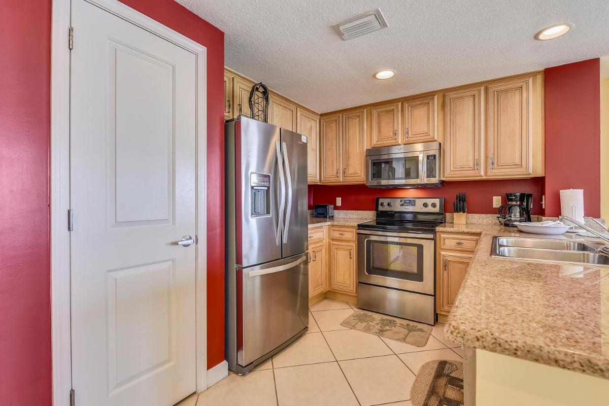 Marisol Condominiums #202 by Book That Condo - image 7