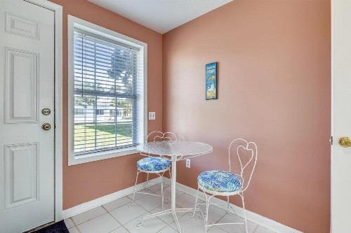 Coral Cottage at Bid-a-Wee by Book That Condo - image 9