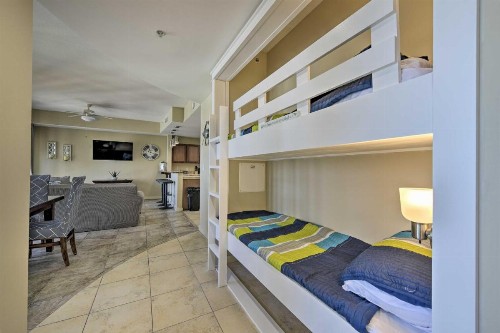 Coastal Condo with Ocean Views and Pool Access! - image 10