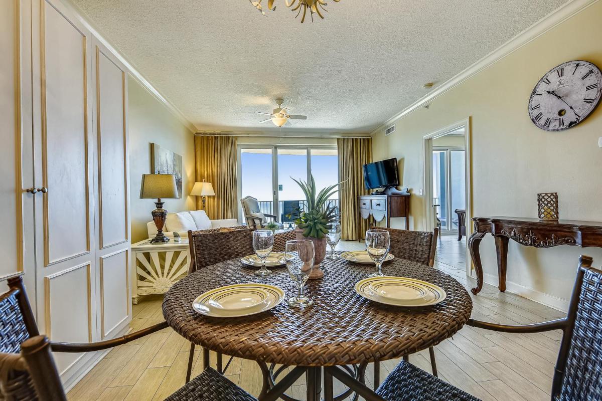 Twin Palms Resort #1404 by Book That Condo - main image