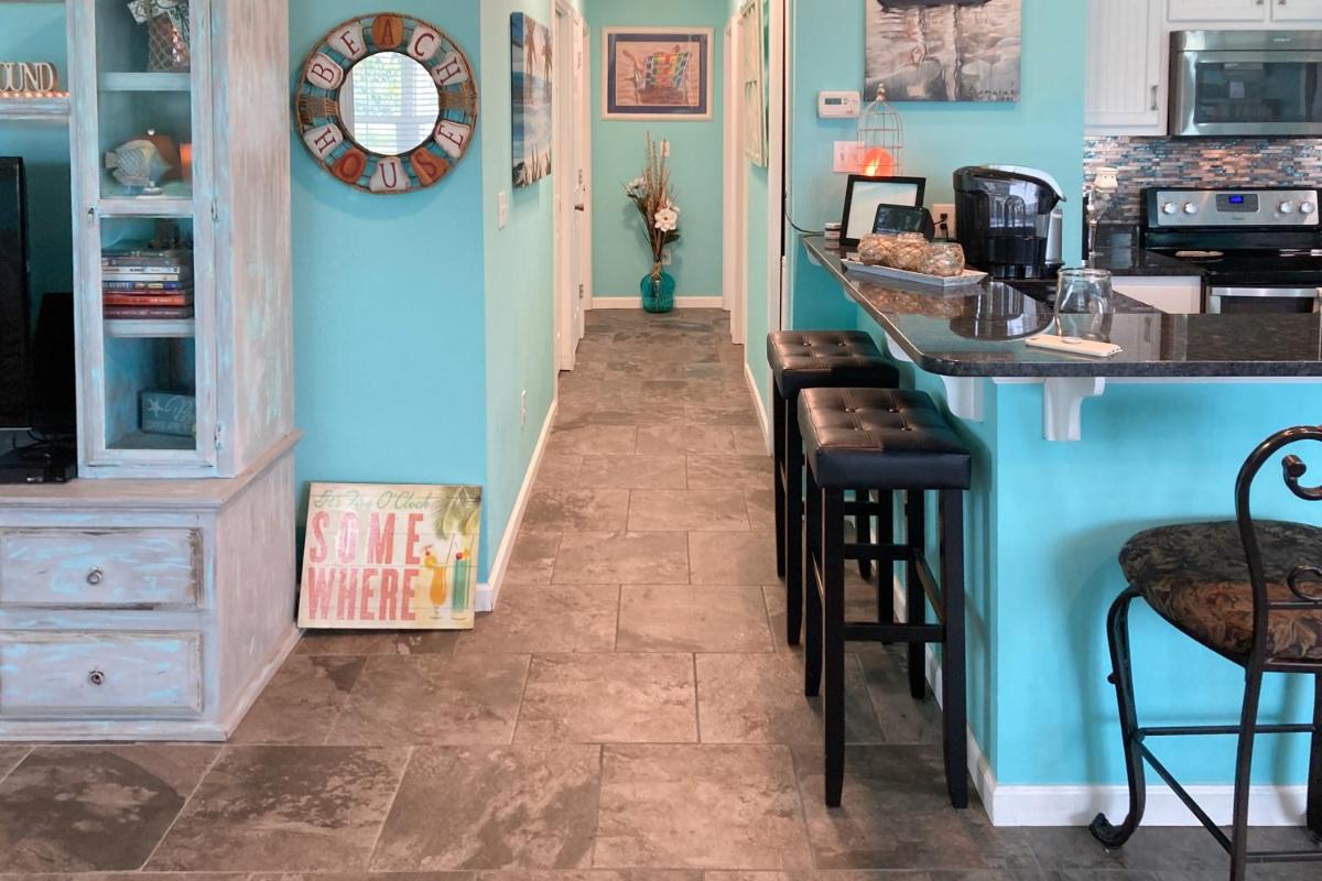 Our Wine Down Beach House - image 2
