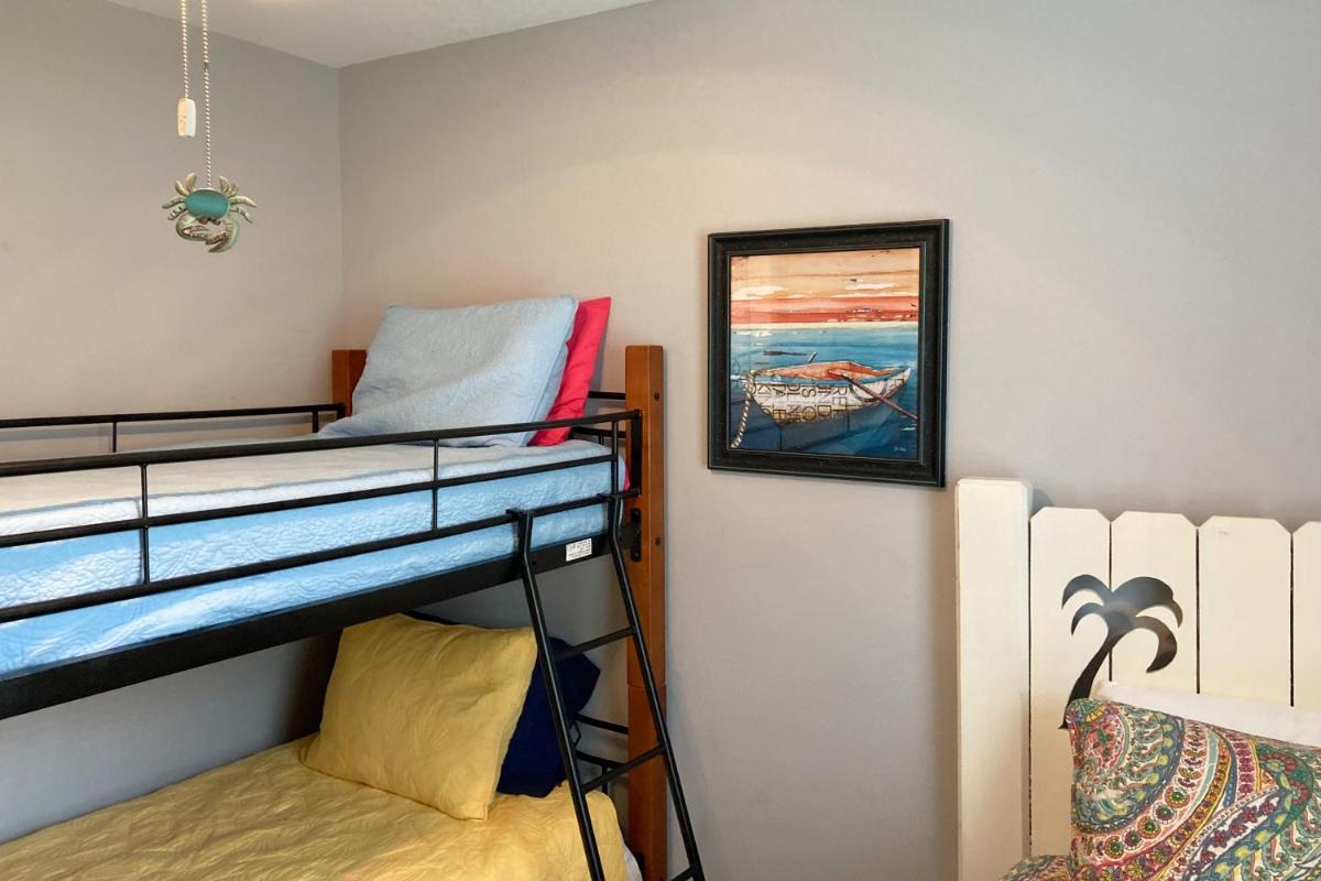 Our Wine Down Beach House - image 6