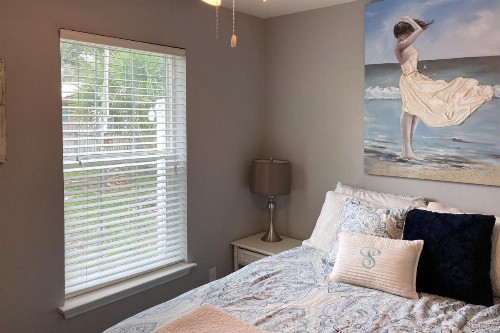 Our Wine Down Beach House - image 9