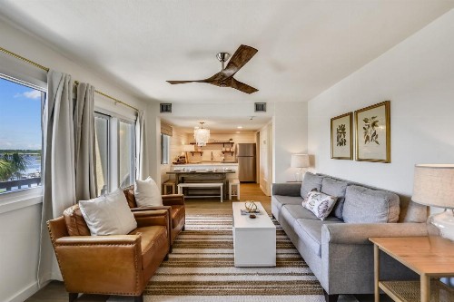 Pinnacle Port #A1-103 by Book That Condo - image 3