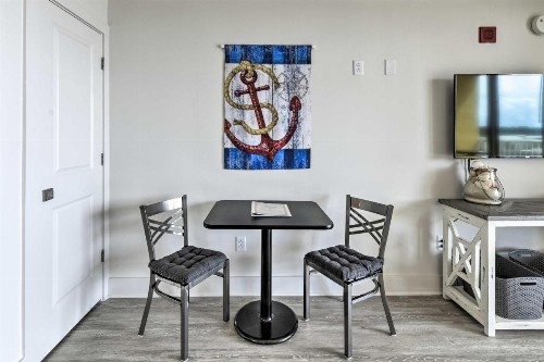 New! PCB Escape with Ocean Views Walk to Pier Park! - image 10