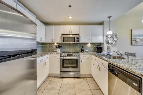 Grand Panama Beach Resort #908-1 by Book That Condo - image 8