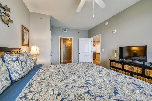 Sterling Breeze #1702 by Book That Condo - image 14