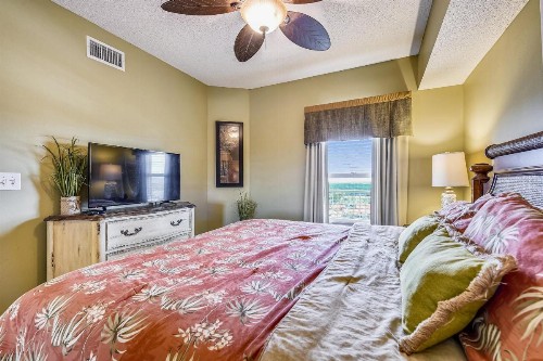 Majestic Beach Resort #1303-2 by Book That Condo - image 14