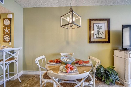Majestic Beach Resort #1303-2 by Book That Condo - image 9