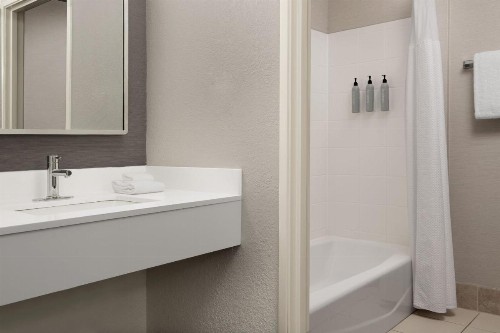 Courtyard by Marriott Panama City - image 16