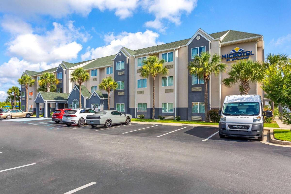 Microtel Inn & Suites by Wyndham Panama City - main image