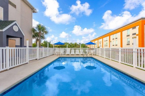 Microtel Inn & Suites by Wyndham Panama City - image 16