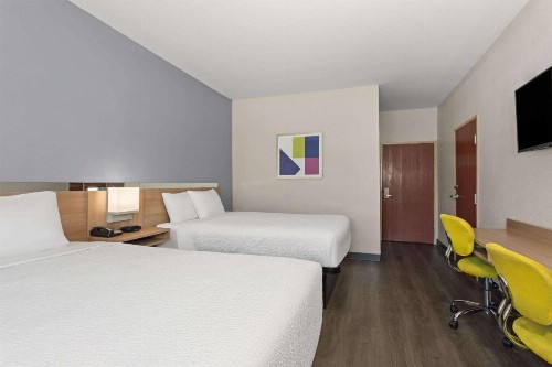 Microtel Inn & Suites by Wyndham Panama City - image 40