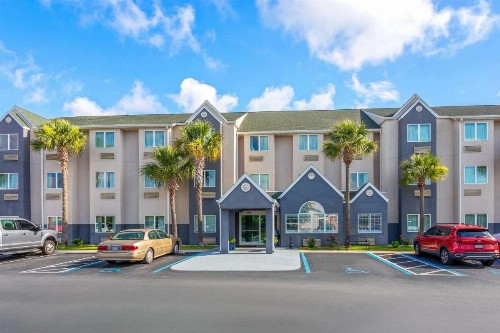 Microtel Inn & Suites by Wyndham Panama City - image 45